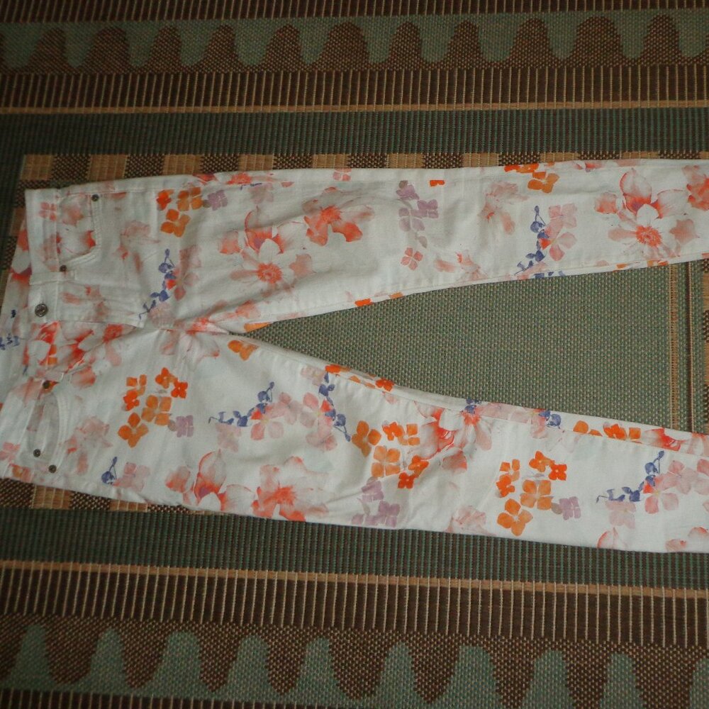NWOT 7 For All Mankind Straight Leg Jeans 27 Floral Print - Picture 2 of 14